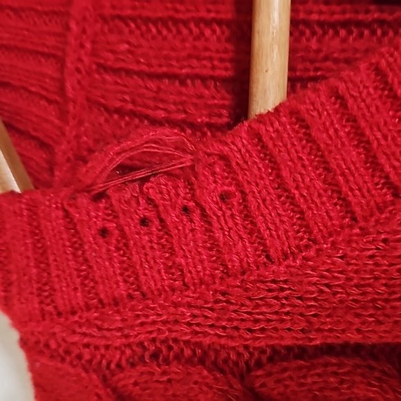 Wild Fable Distressed Sweater Size XS Crate A - Picture 6 of 9